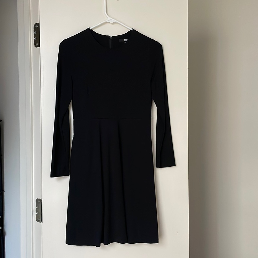 Uniqlo Black Long Sleeve tea Length Dress with pockets
